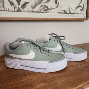 Nike Court Legacy Lift Women's Green Sneakers